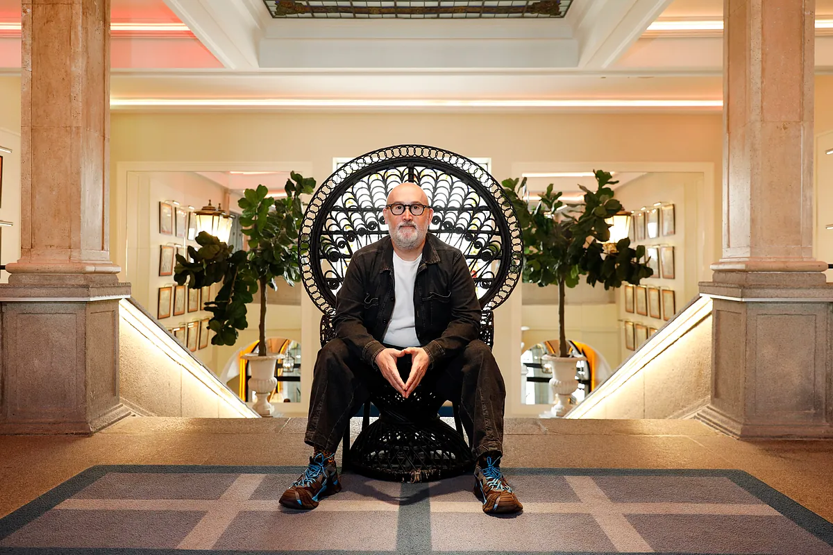 Javier Cámara: "Ser actor es mi fantasía, un personaje que he construido y me ha arrastrado muchas veces al terapeuta para recordar quién soy yo de verdad"