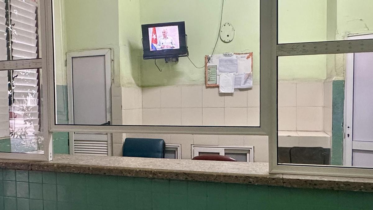 
                        La medicina en Cuba, la caída del estandarte revolucionario
                    