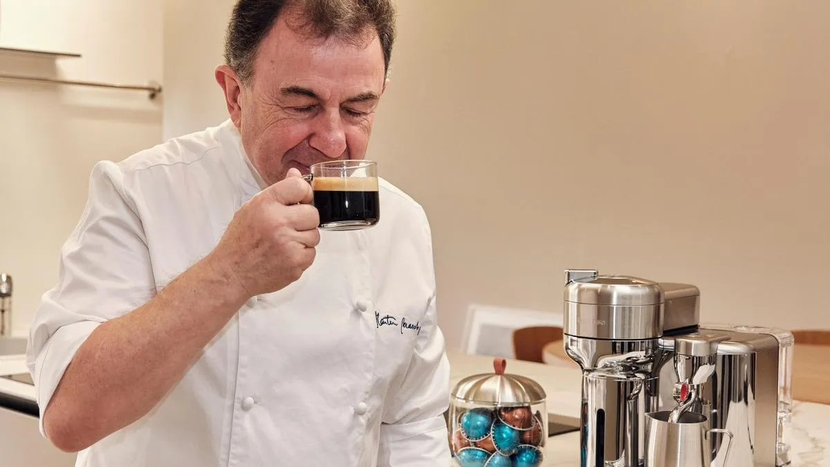 
                              Ni azúcar ni cápsula: las claves de Martín Berasategui para tomar mejor café cada día
                          