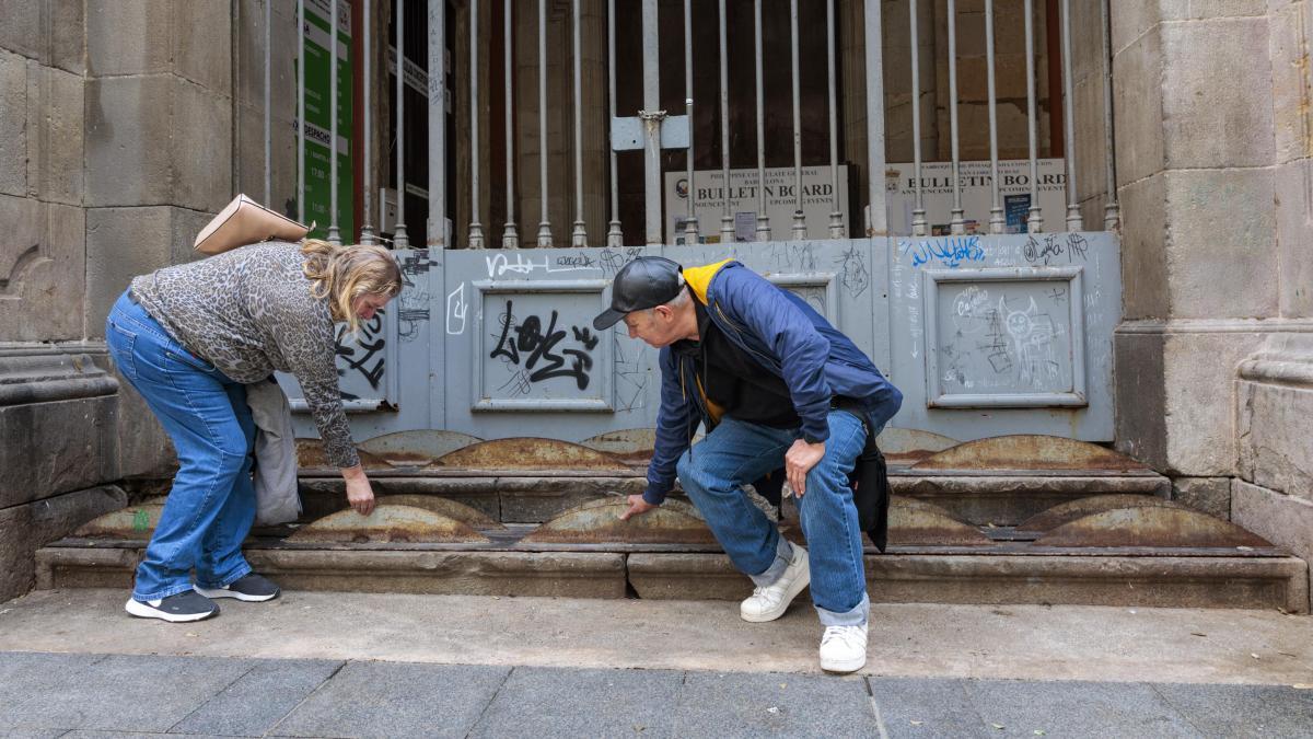 
                                                                                     “Demasiada arquitectura hostil para las personas sin techo”
                                                                                 