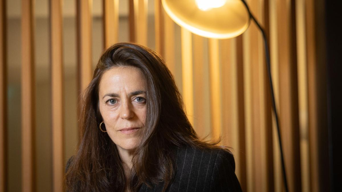 
                                                                                                    Eider Rodríguez, escritora: “Hemos deconstruido la pareja. ¿Y ahora qué?”
                                                                                                