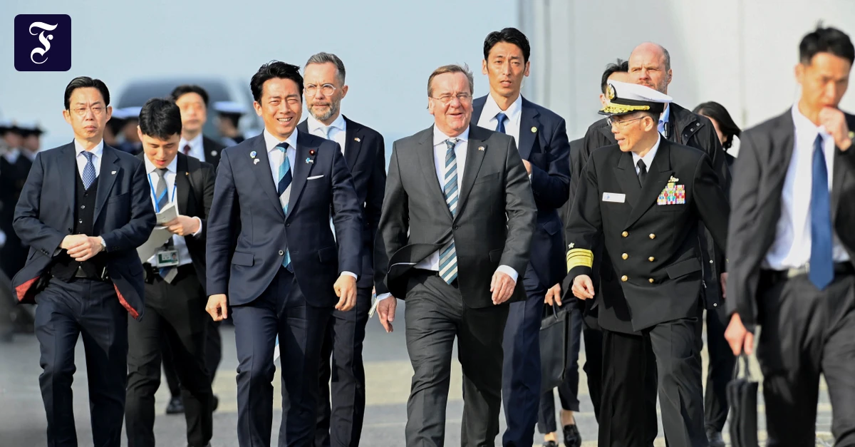 Asienreise von Pistorius: Deutsche Konzerne wollen von Japans Aufrüstung profitieren