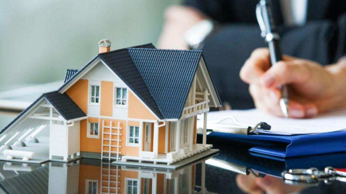 
                                                                                                                              Así son las hipotecas más baratas de marzo: desde 2,3% TIN
                                                                                                                          