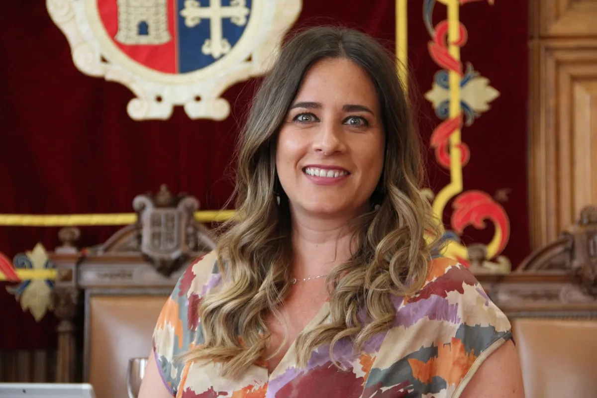El Ayuntamiento de Palencia denuncia a la concejala del PP que recibió un chalé VPO con piscina y a la secretaria municipal