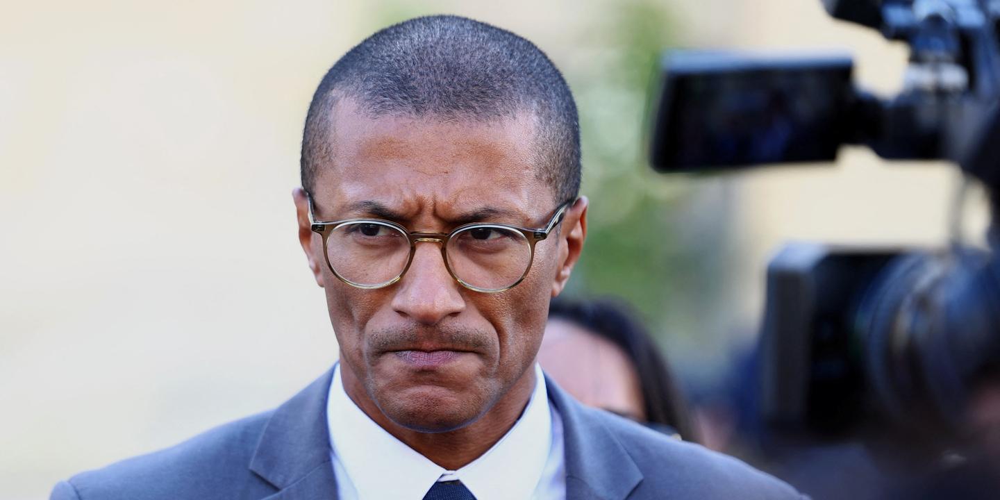 EN DIRECT, municipales 2026 : le maire socialiste de Saint-Ouen, Karim Bouamrane, réclame la démission d’Olivier Faure ; Gabriel Attal veut étudier « les conditions d’un rassemblement » pour la présidentielle