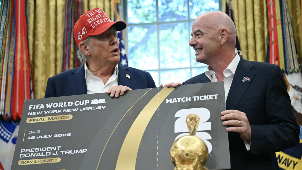 Prix des billets du Mondial 2026: les représentants des supporters attaquent la Fifa devant la Commission européenne