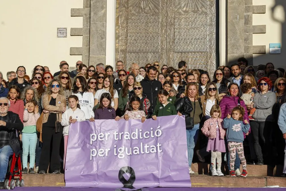 El alcalde de Sagunto pide cambios en la Semana Santa para incluir a las mujeres y evitar el veto de Turismo: "Es el momento para ser valientes"