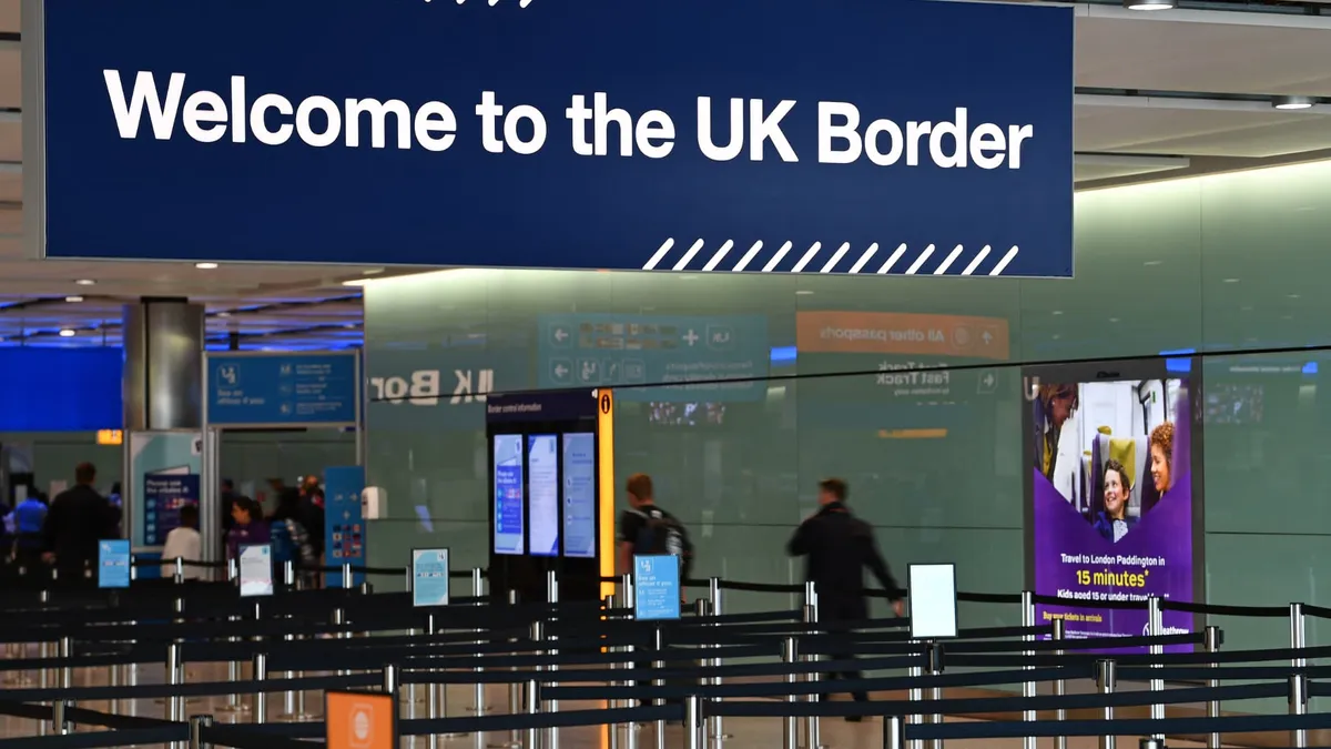 Une hausse de 100% en à peine plus d'un an: indispensable pour se rendre au Royaume-Uni, le prix du visa électronique augmente encore