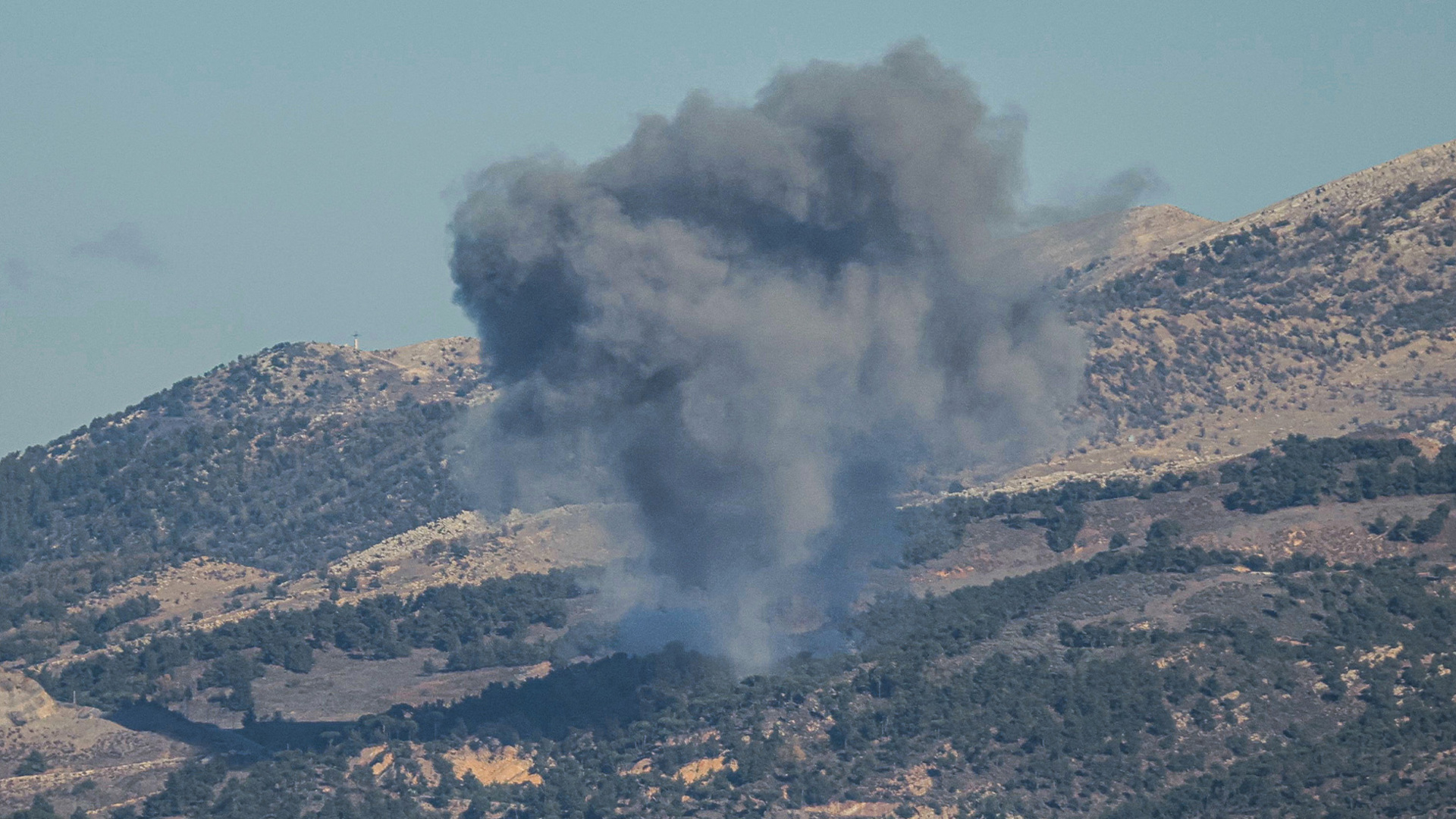 Israel launches several air strikes on southern and eastern Lebanon