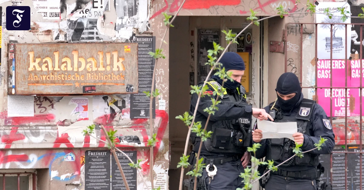 Deutschland-Liveblog: Razzia nach Brandanschlag: Ermittlungen gegen vier Verdächtige