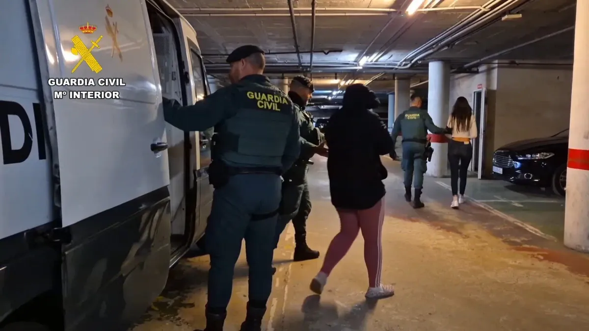
         Detienen a seis mujeres de una banda que robaba en supermercados y perfumerías de Mallorca 
    