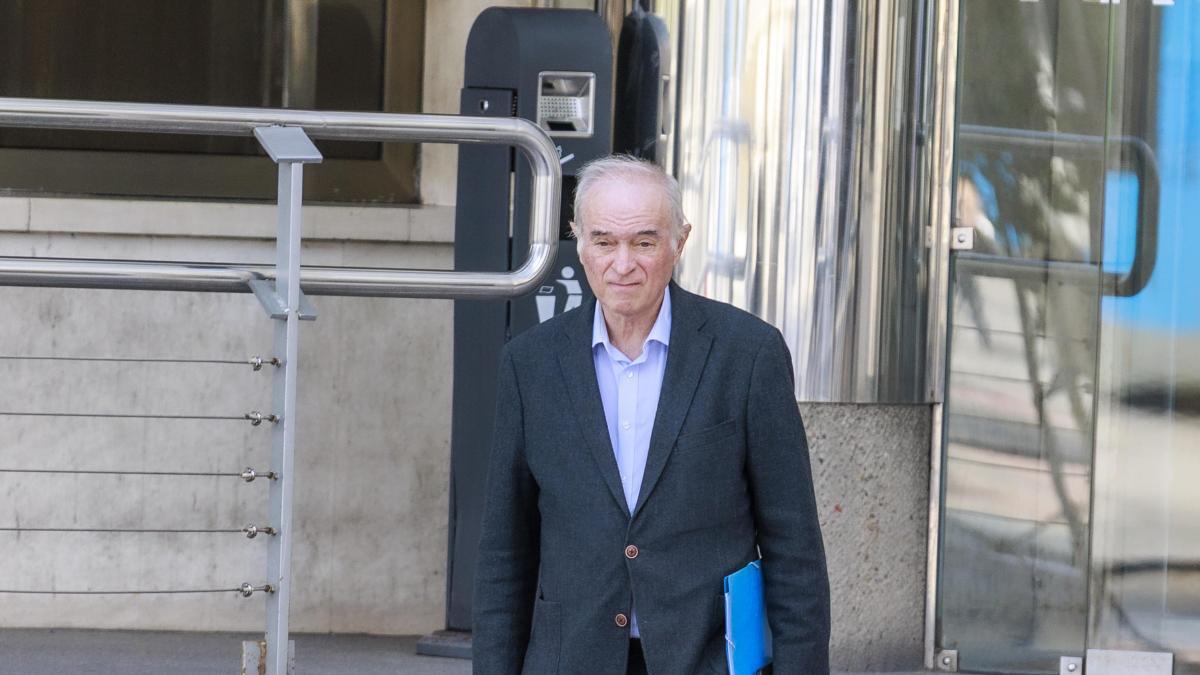 
                         El CGPJ ordena ampliar las diligencias al juez Juan Carlos Peinado por la queja de Bolaños
                     