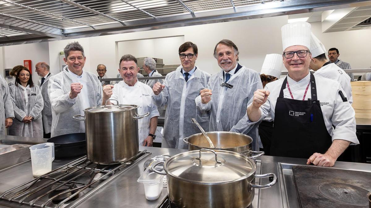 
                                                                                                                                  Martín Berasategui impulsa una nueva etapa en el Barcelona Culinary Hub: “La revolución está en la unidad”
                                                                                                                              