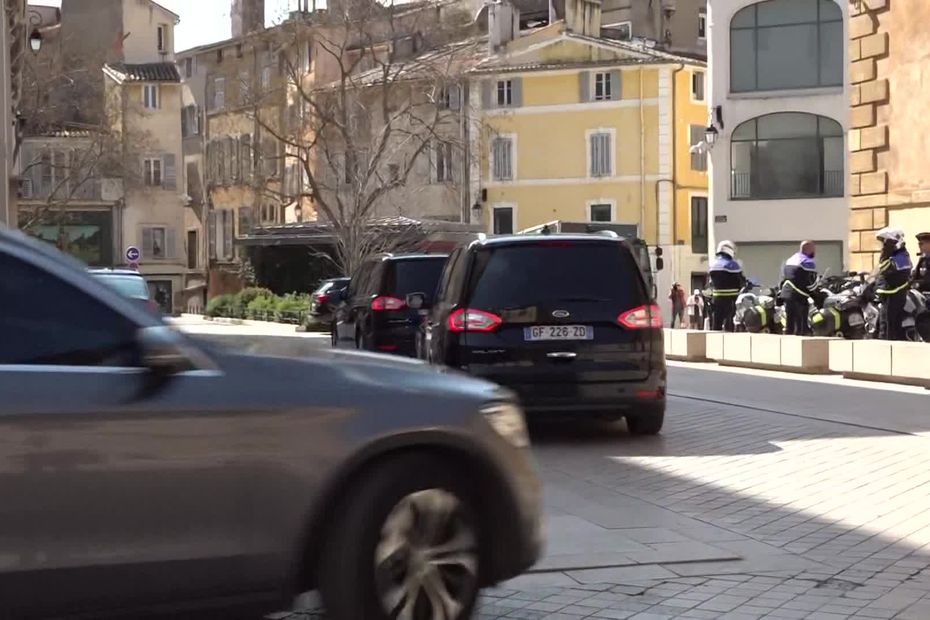 "Pose ton téléphone, toi" : ambiance tendue et chaotique au premier jour du procès de chefs présumés de la DZ Mafia à Aix-en-Provence