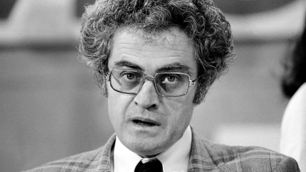 Les obsèques publiques de Lionel Jospin auront lieu jeudi à 14h30 au cimetière du Montparnasse à Paris, après l'hommage national aux Invalides