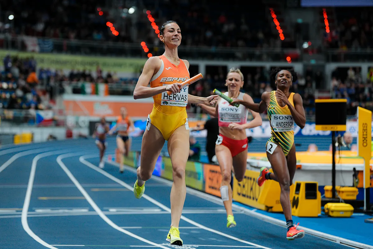 Blanca Hervás, el rostro del nuevo atletismo español: "Flipo cuando me llaman elegante"