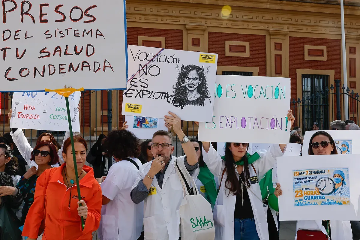 El Ministerio de Sanidad incluye en la reunión del Consejo Interterritorial del viernes el abordaje de la huelga de médicos tras la presión de las autonomías