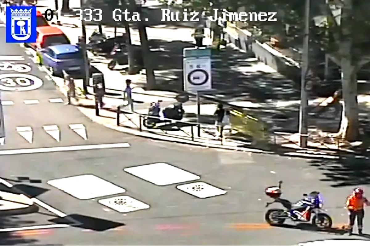 Los Tedax desalojan la glorieta de San Bernardo tras detener a un hombre con una granada de la Guerra Civil en el bolsillo