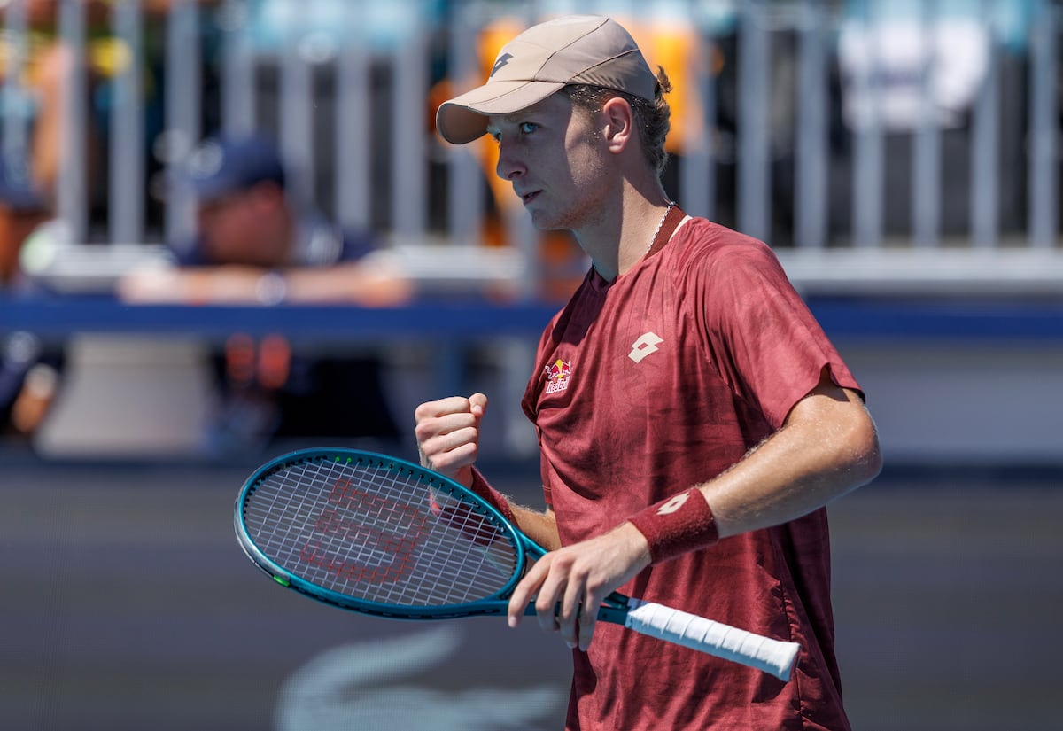 Landaluce vence a Korda y accede a los cuartos del Masters de Miami