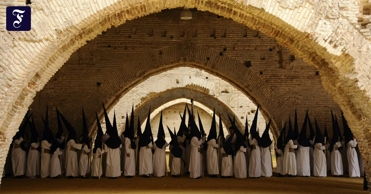 Semana Santa in Spanien: Die Kirche dürfen sie putzen – mitlaufen nicht