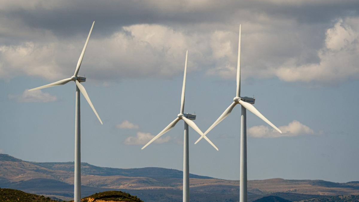 
                                  El mayor proyecto eólico fue autorizado pese a informes desfavorables de los técnicos de Aragón
                              