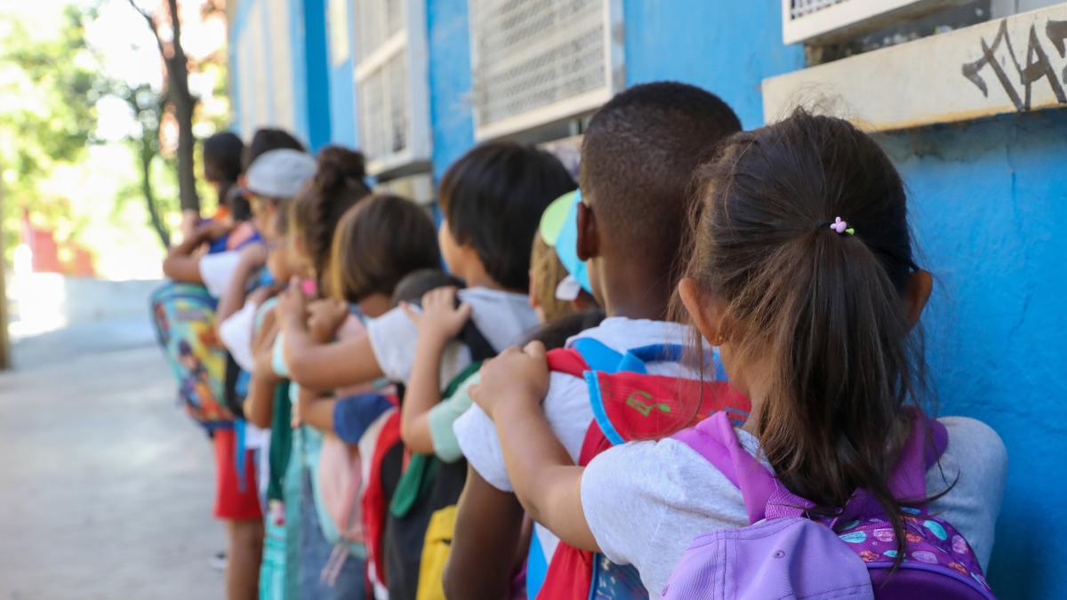 
                                         Más de 400 colegios de Catalunya se adhieren al manifiesto para dejar de hacer colonias y salidas
                                     