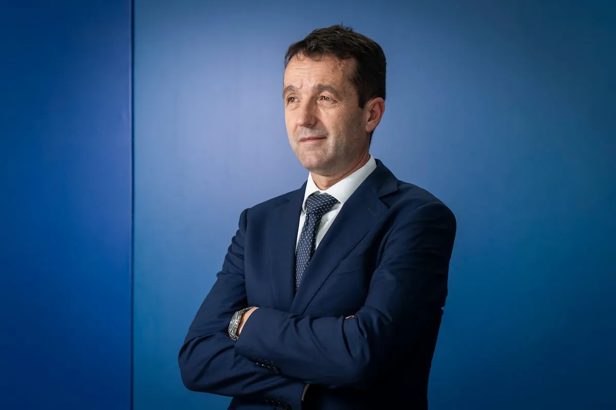 Ángel Escribano, presidente de Indra, recoge el premio Cinco Días al Ejecutivo del Ibex 35 del Año