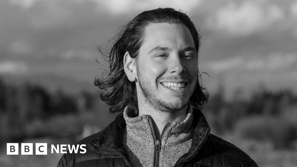 Pilots killed in LaGuardia plane crash named