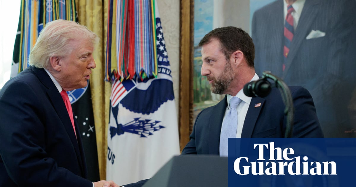 Mullin sworn in as DHS secretary as Republicans pitch new funding offer