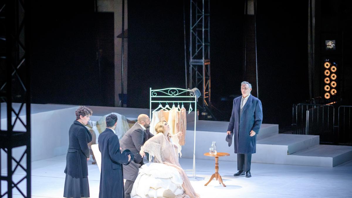 El alcalde que aborrece la ópera