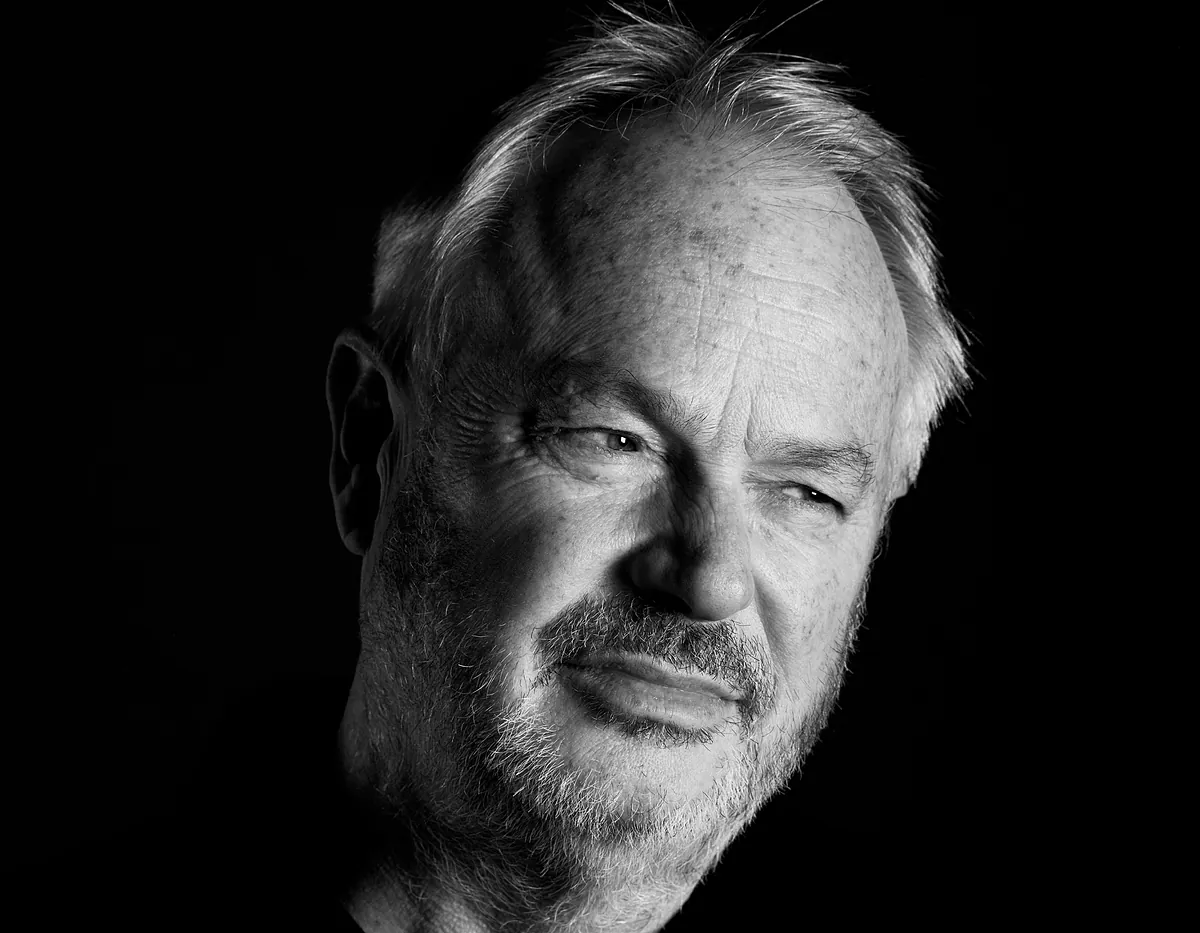 Tim Marshall, autor de 'Prisioneros de la Geografía': "Si EEUU bombardea los oleoductos de la isla de Jark, Irán quedaría destruido. Podría estar años fuera del mercado"