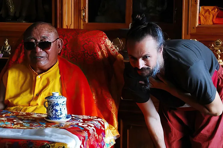 Los audios de Trascendencia Total, el buda murciano del mercurio: "El cuerpo del guru lo recibes con gozo: es lo absoluto"