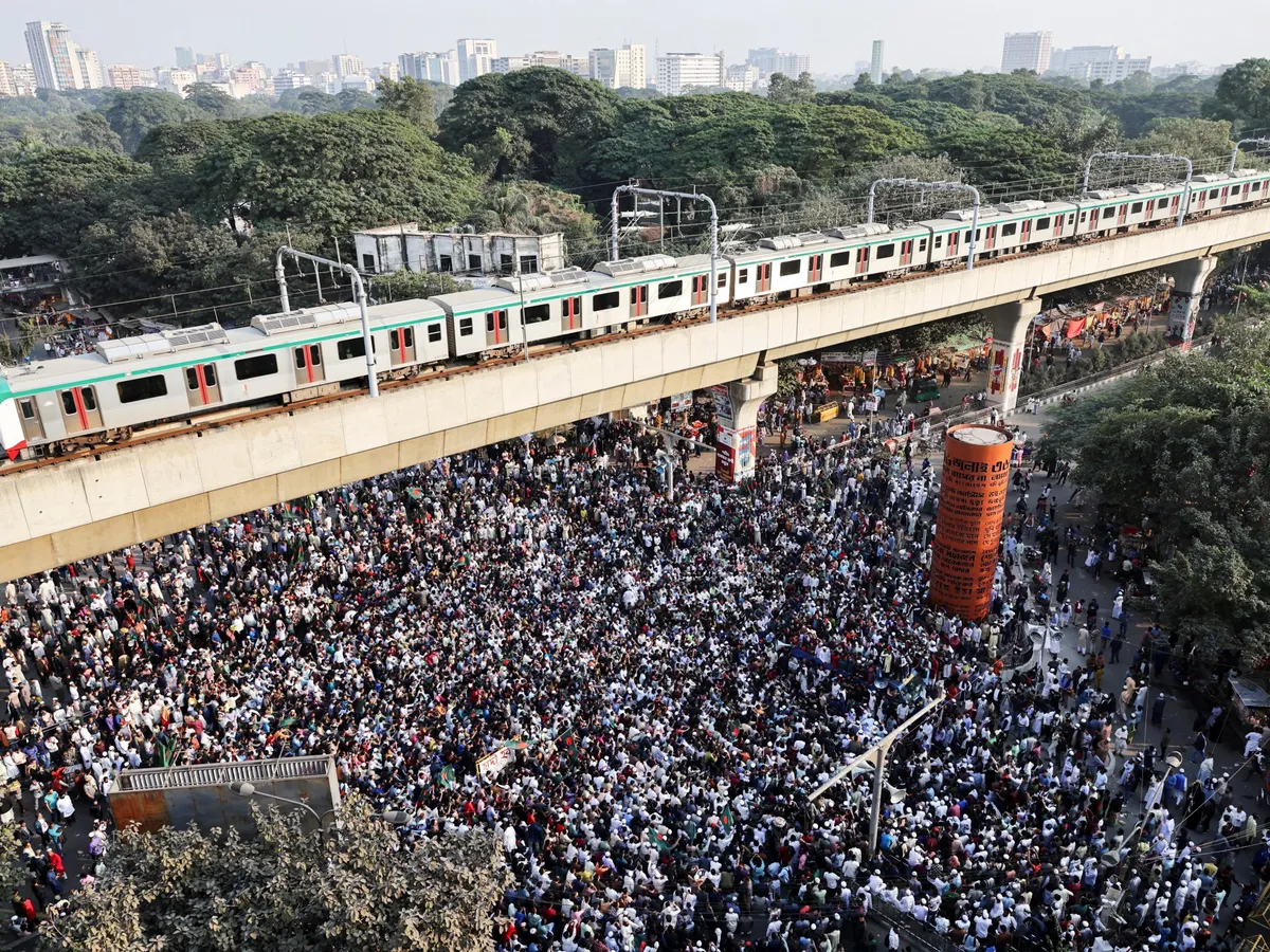 Bangladesh protests live: Violence after activist Sharif Hadi dies