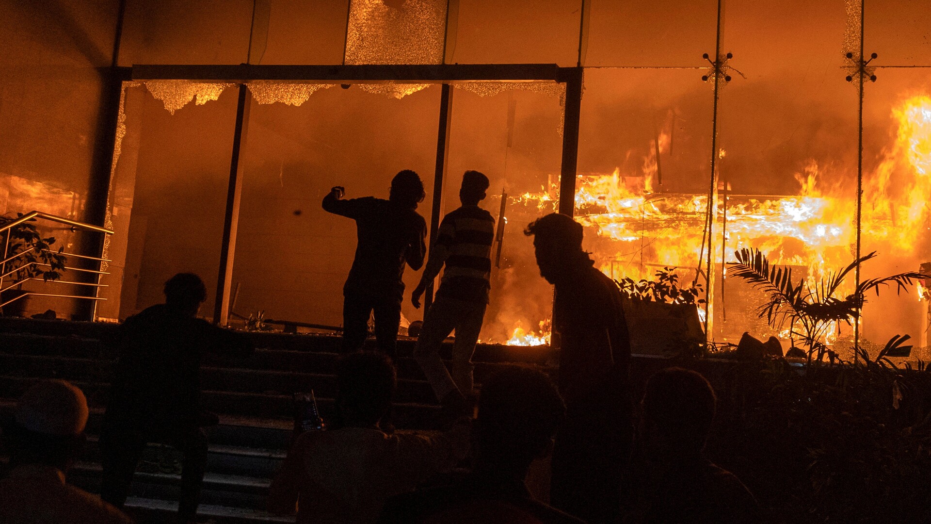 Protesters burn buildings in Bangladesh after youth leader killed