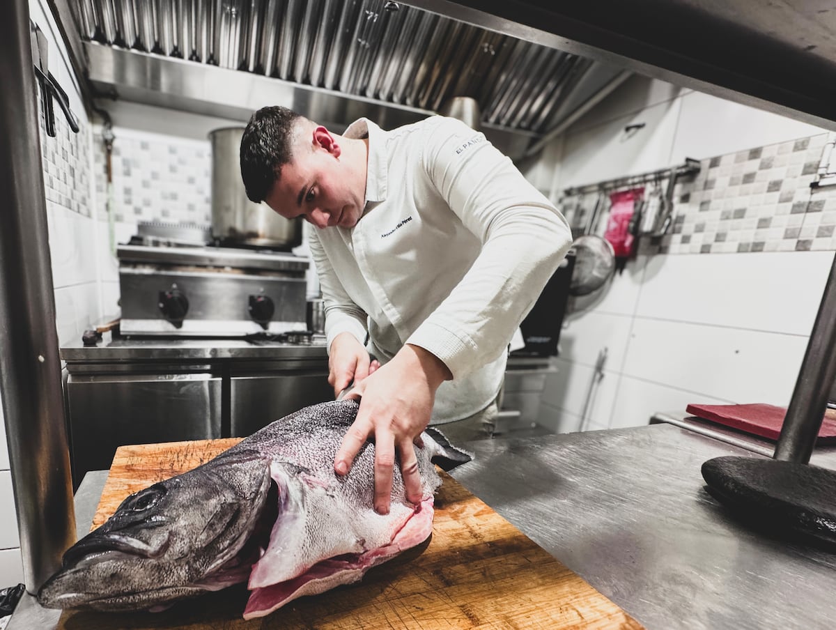 El Pandora, de vender gofres a ser un referente del pescado del Cantábrico