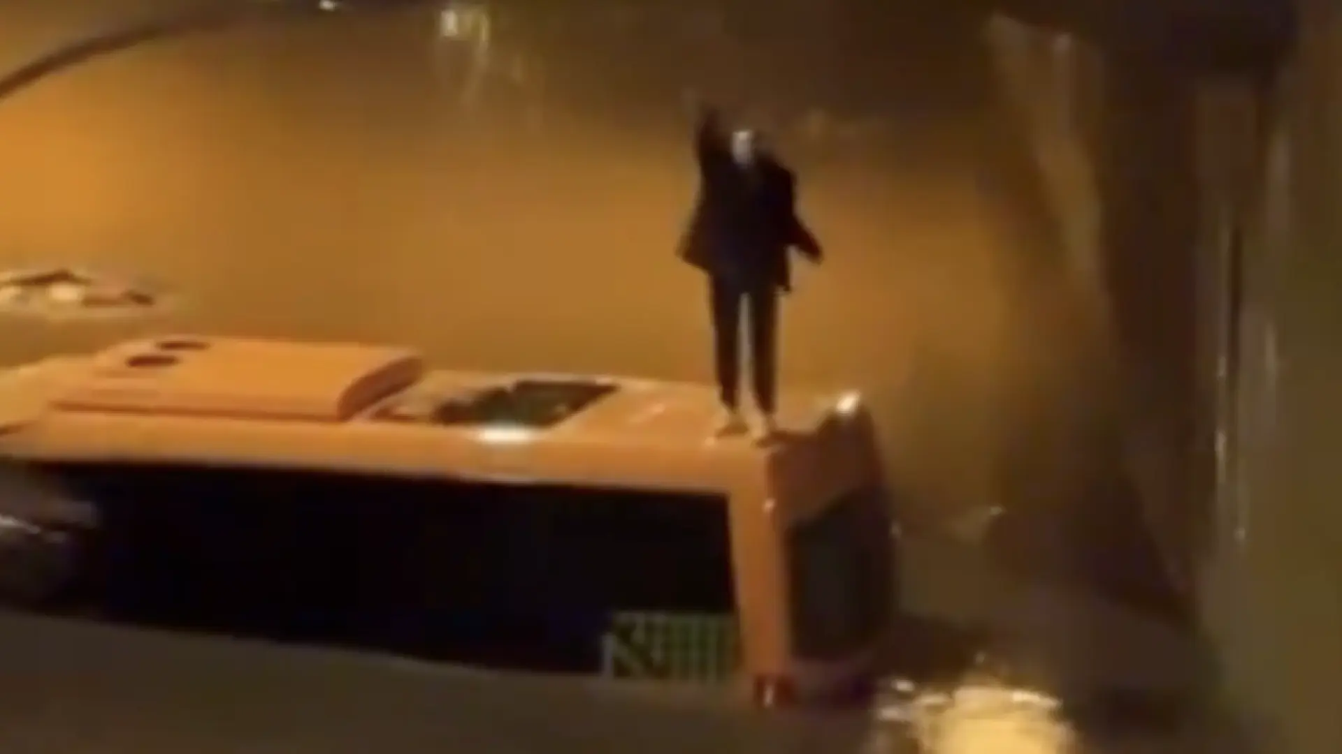 
         La borrasca Therese desborda Tenerife: inundaciones históricas en el Puerto de la Cruz 
    