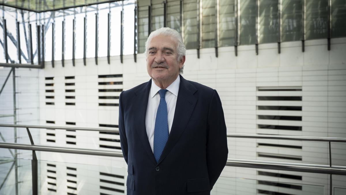 
                     Endesa inicia una nueva etapa sin Bogas y con un plan récord de inversión
                 