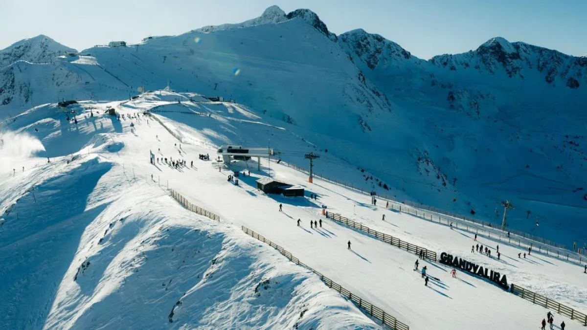 
                                                           La primavera se disfruta en la nieve: 7 planes imprescindibles en Grandvalira
                                                       
