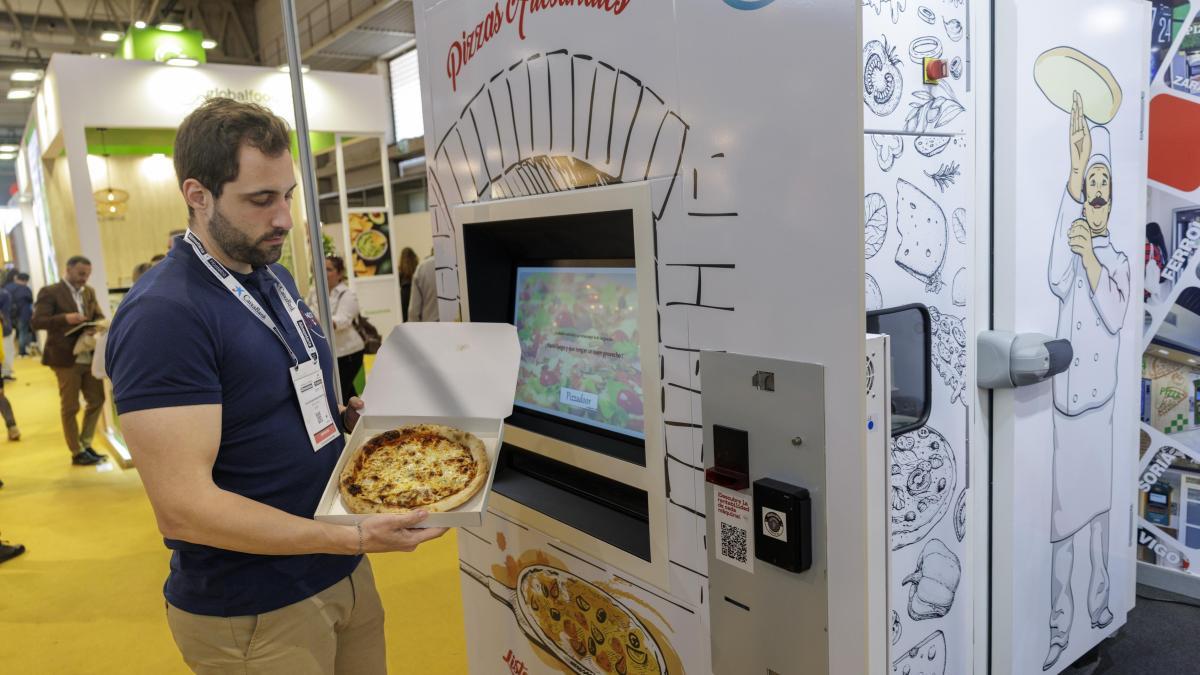 
                                                                                            Hostelco vira hacia servicios más allá del restaurante
                                                                                        