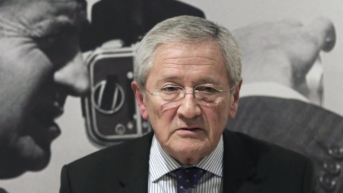 
                                                                                                                                De Isabel Díaz Ayuso a Roberto Brasero: así fue el emotivo último adiós a Fernando Ónega
                                                                                                                            