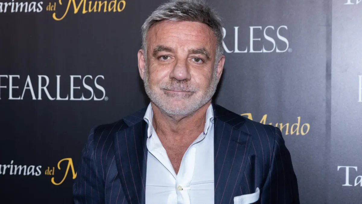 
         Joaquín Torres rompe a llorar en público y confiesa que "no quería seguir viviendo" 
    