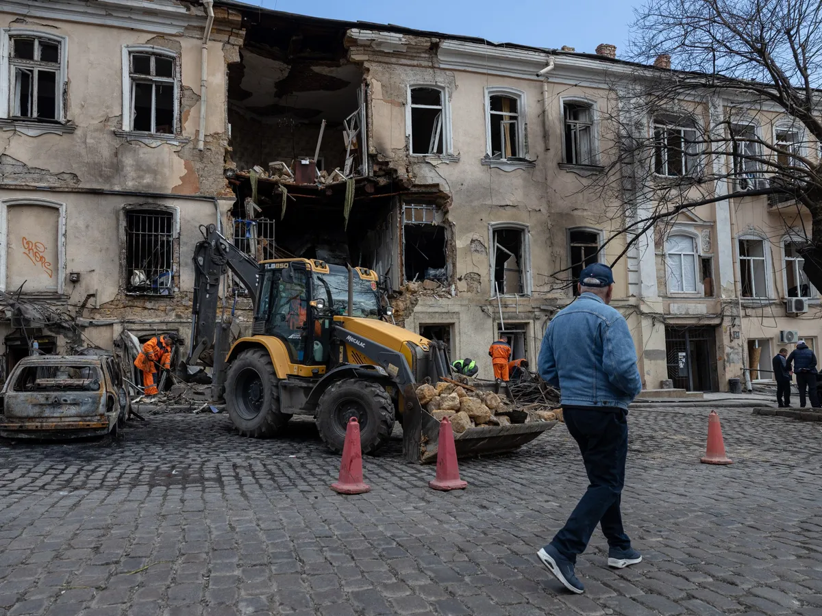 Russia, Ukraine tit-for-tat attacks knock out power for over half a million