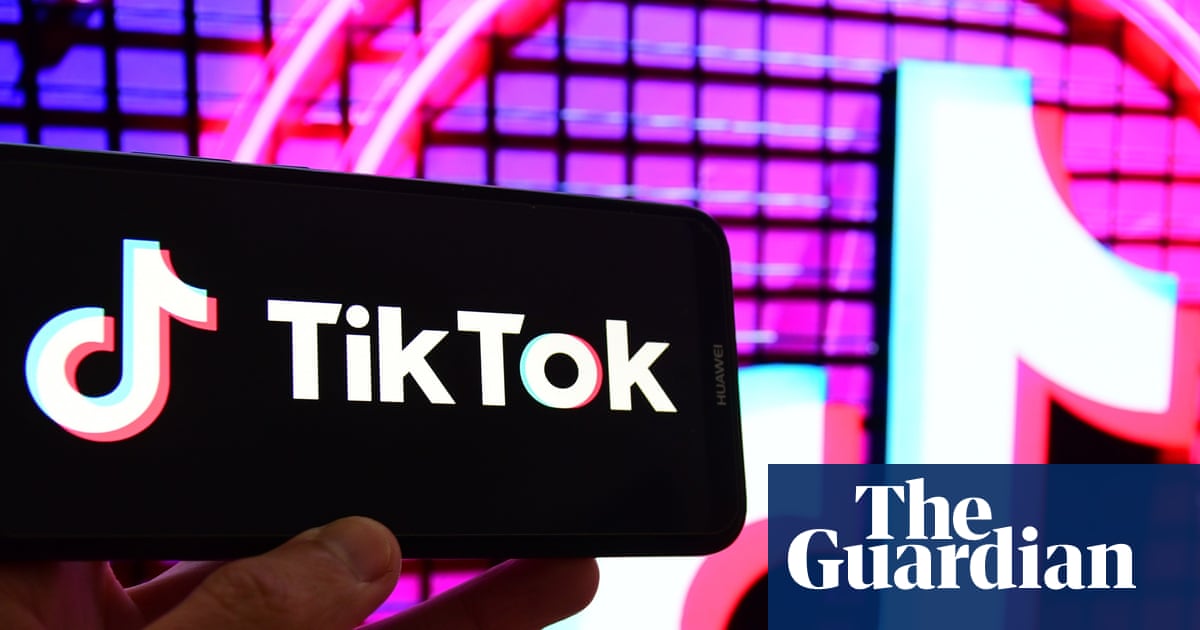 TikTok signs Trump-backed deal to avoid US ban