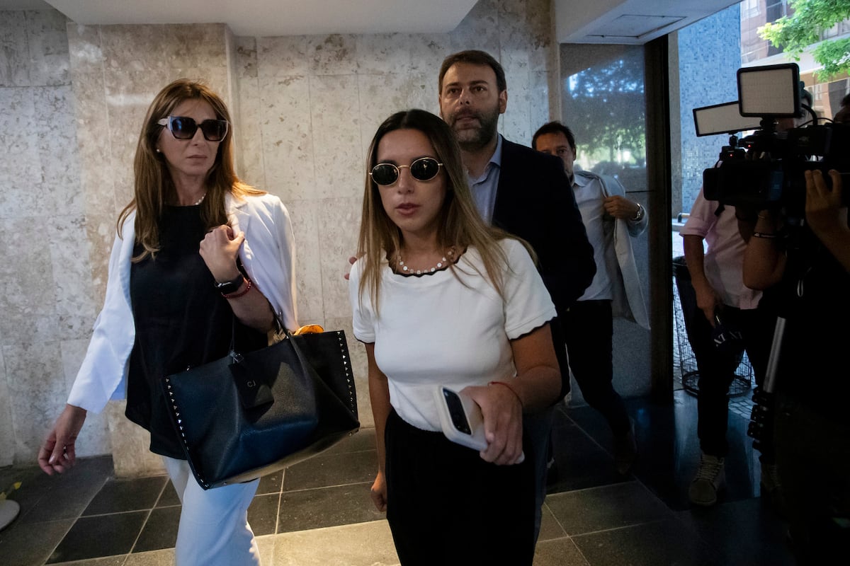 Brasil juzga a una turista argentina por insultos racistas contra varios camareros en un bar carioca