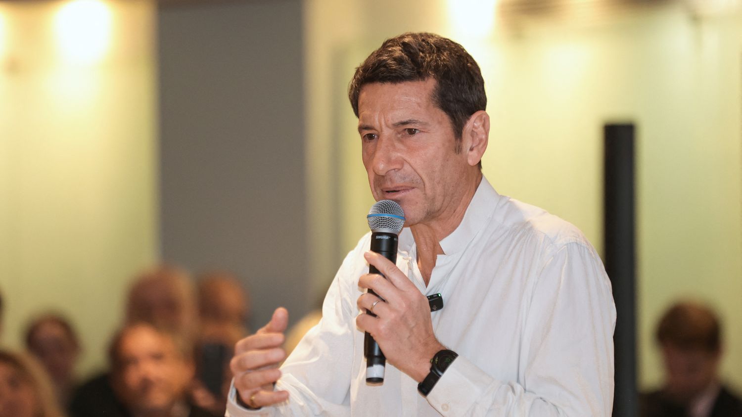 Le maire de Cannes David Lisnard annonce son départ des Républicains, dénonçant une absence de "cohérence"