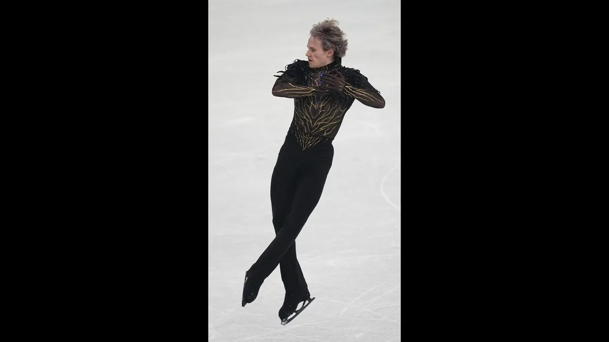 Entraînement au sol, machine à rotation…Comment apprend-on les sauts en patinage artistique ?
