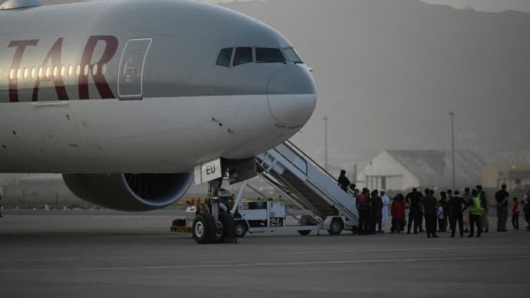 Les avions cloués au sol, les engrais qui flambent, le tourisme qui peut chuter de 27% dans la région... La guerre au Moyen-Orient ce n'est pas que les prix à la pompe