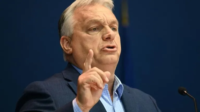 La menace hongroise monte d'un cran: Viktor Orban annonce qu'il suspend "progressivement" les livraisons de gaz à l'Ukraine tant qu'on ne lui livrera pas le pétrole russe