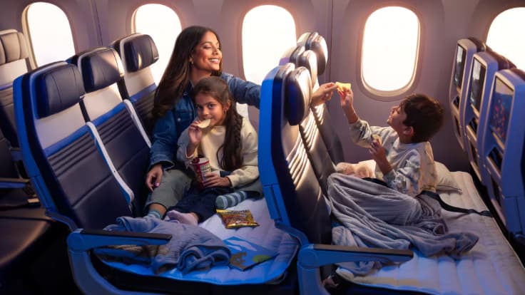 Une petite révolution dans l'aérien: United Airlines va proposer des sièges en classe éco pouvant se transformer en lit