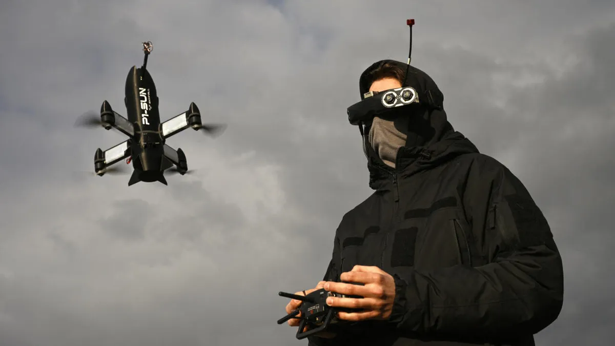 Un drone russe percute une centrale en Estonie, un autre s'écrase en Lettonie